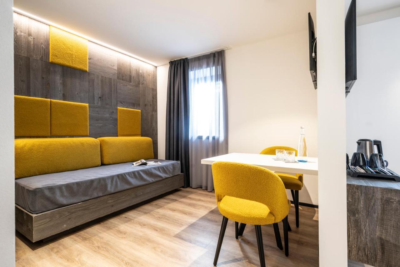 Hotel Ladinia Dolomites View Поцца-ді-Фасса Екстер'єр фото